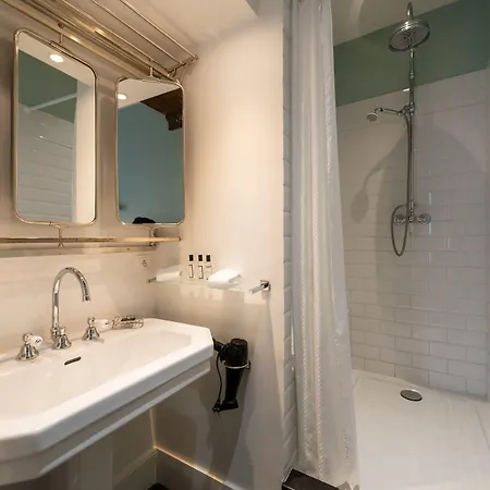 Hotel 1er Etage Marais Parigi